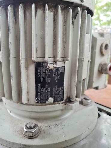 газовые счётчик: Электродвигатель, Трехфазные, Мощность: 0,75 кВт — 1