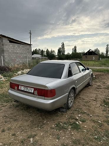 т 28 х4: Audi A6: 1995 г., 2.6 л, Кол менен иштөөчү, Бензин, Седан — 2