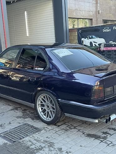люк 124: BMW 5 series: 1994 г., 4.4 л, Механика, Бензин, Седан — 3
