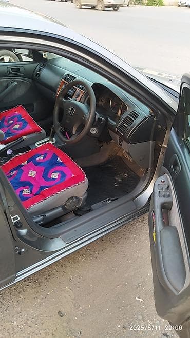 Honda: Honda Civic: 2005 г., 1.7 л, Автомат, Бензин, Седан — 4