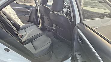 Toyota: Toyota Corolla: 2019 г., Гибрид, Седан — 10