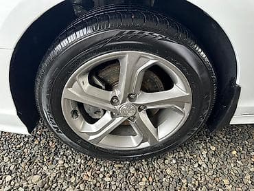gen kg: Литые Диски R 17 Hyundai, отверстий - 5, Б/у — 1