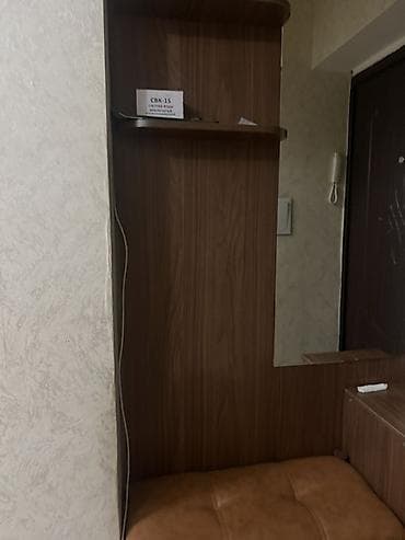письменный: Продается письменный стол б/у, цена 3000, прихожка б/у цена 6000 — 2
