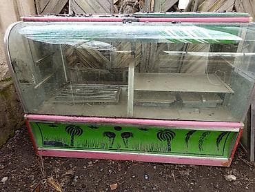 Холодильная витрина (пристенная/прилавок) с гнутым стеклом. - Корпус