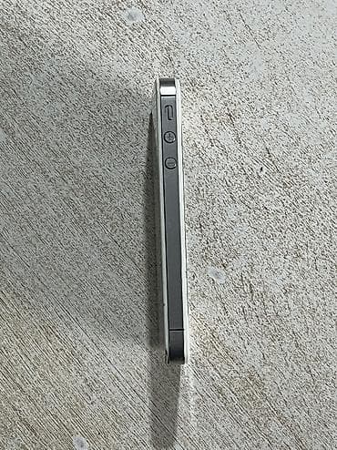 Apple iPhone: IPhone 4S, Б/у, 16 ГБ, Белый, Зарядное устройство, Кабель — 10