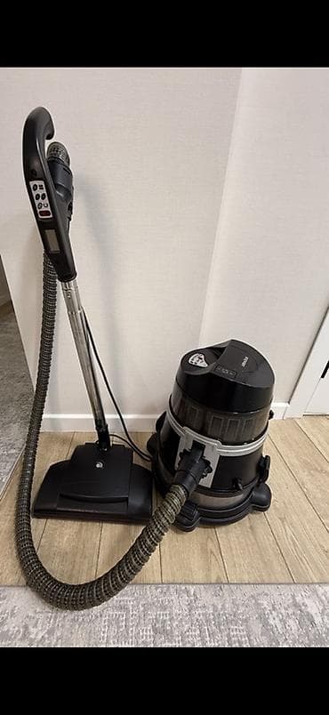 щетка для сухого массажа: Aura-Пылесос с аквафильтром и электронным управлением на рукоятке — 1