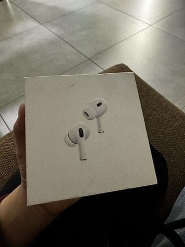 iphone battery: Продаю левый наушник оригинал. Правый потеряла Apple AirPods Pro — 1