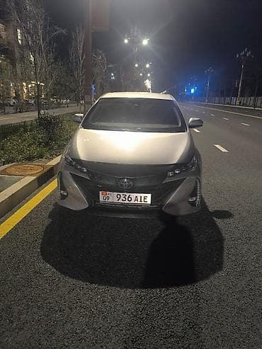 Toyota Prius: 2020 г., 1.8 л, Автомат, Гибрид, Хэтчбэк