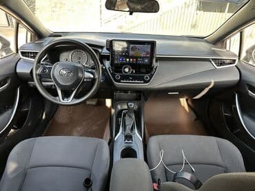 вариант: Toyota Corolla: 2021 г., 1.8 л, Вариатор, Гибрид, Седан — 4