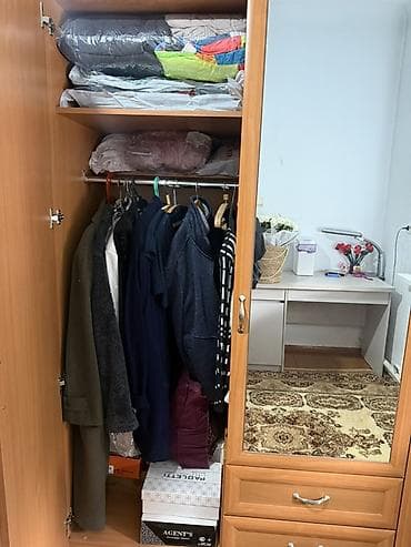 bugatti chiron: Шкаф купе, Б/у, С зеркалом, ЛДСП — 2