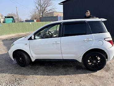 Toyota: Toyota Ist: 2004 г., 1.5 л, Автомат, Бензин, Хэтчбэк — 7