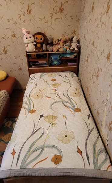 кровать с полками: Односпальная кровать с изголовьем‑стеллажом. - Размер спального — 1