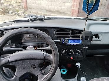 echo platz: Volkswagen Golf: 1994 г., 1.8 л, Механика, Бензин, Хэтчбэк — 5