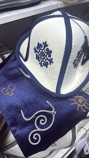 Үй костюмдары: Традиционные калпаки (мужские войлочные шапки) - Материал: плотный — 10