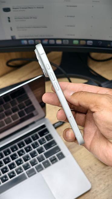 IPhone 17 Pro, Б/у, 512 ГБ, Серебристый, Коробка, 100 % — 2