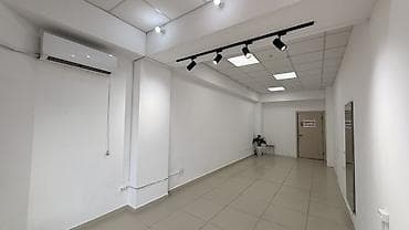 Сдается светлое коммерческое помещение открытой планировки. 30 м2 — 4