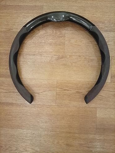 Чехол на руль, цвет - Черный, Б/у, Самовывоз at lalafo.kg Чехол на руль, цвет - Черный, Б/у, Самовывоз