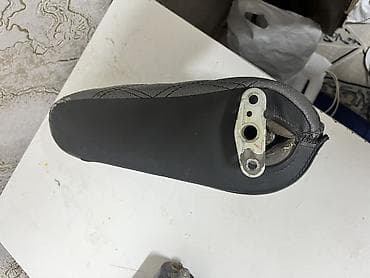 wl t: Подлокотник Mercedes-Benz, цвет - Черный, Б/у — 2