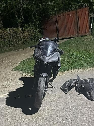 матасыкил: Спортбайк Ducati, 400 куб. см, Бензин, Колдонулган — 1