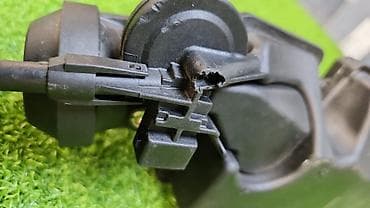 м5: Заслонки диса с дефектом на фото Е39 е60 е65 е 53 е83 М54 3.0i 7 — 5