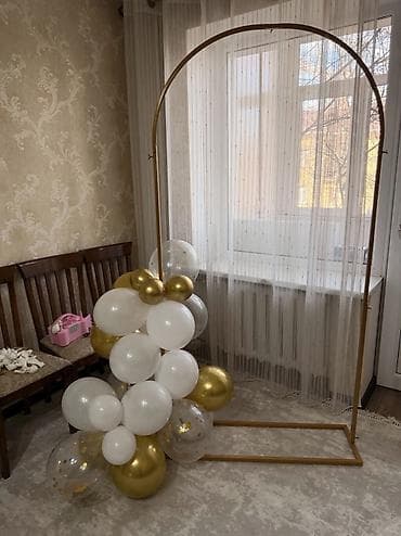 туй 1м: Сдаю арку 
Высота 220, ширина 120 — 1