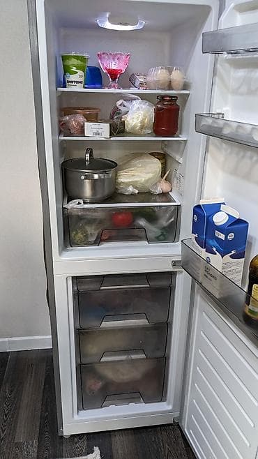 Духовкалар: Муздаткыч Beko, Эки камералуу, No frost — 1