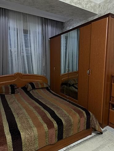 бу закройный стол: Спальный гарнитур, Двуспальная кровать, ДСП, цвет - Коричневый — 1