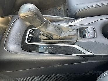 на corolla: Toyota Corolla: 2021 г., 1.8 л, Вариатор, Гибрид, Седан — 7