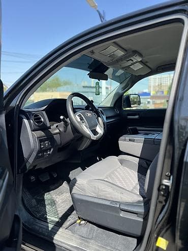 5700: Toyota Тундра: 2018 г., 5.7 л, Автомат, Бензин, Пикап — 7