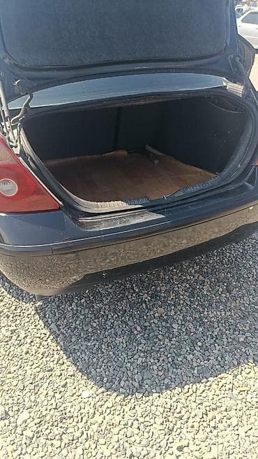 дн 8 салон: Ford Mondeo: 2003 г., Седан — 6
