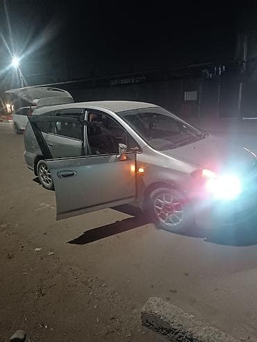 honda stream 2003: Honda Stream: 2004 г., 1.7 л, Автомат, Бензин, Универсал — 6
