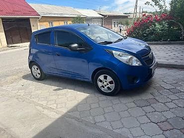 golf 2: Chevrolet Spark: 2011 г., 1 л, Механика, Бензин, Универсал — 1