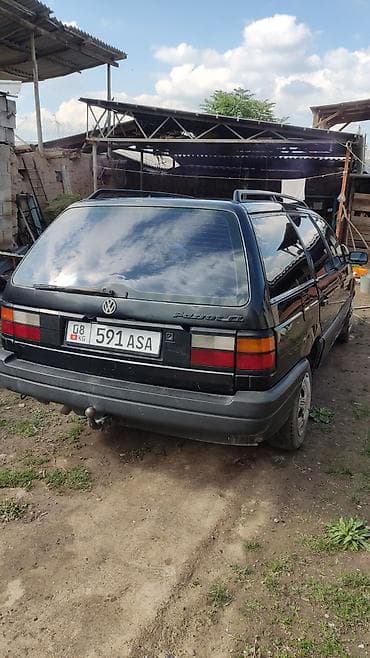 куда: Volkswagen Passat: 1992 г., Механика, Бензин, Универсал — 2