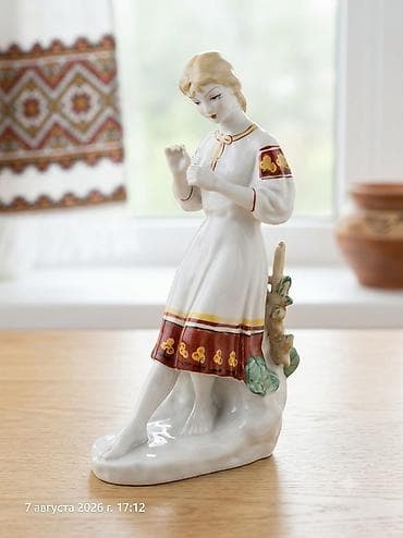 time try: Фарфоровая статуэтка фарфор, ручная роспись, глазурь. отличное, без — 1