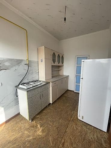 Сдается однокомнатное помещение с отдельной кухней. Планировка и