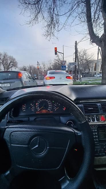 Продажа авто: Mercedes-Benz E-Class: 1999 г., 4.3 л, Автомат, Бензин, Седан — 9