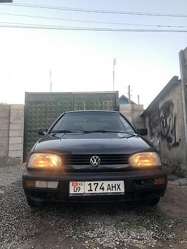 Volkswagen Golf: 1997 г., 1.6 л, Кол менен иштөөчү, Бензин, Хетчбек