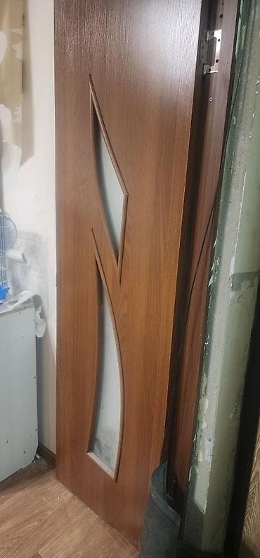 туалетная зеркало: Срочно продаём Межкомнатные двери 1500 сом одна Подходят для — 6