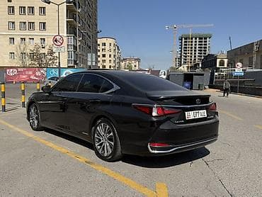 rex sprinter: Lexus ES: 2019 г., 2.5 л, Вариатор, Гибрид, Седан — 8