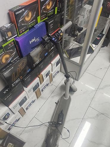 Электротранспорт: Электросамокат, Ninebot, Б/у — 3