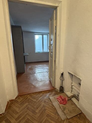 квартира с мебелью: Сдаётся аккуратная времянка 2 комнаты, и прихожий. Район спокойный — 6