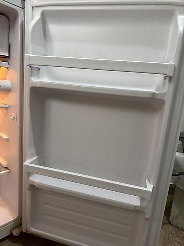 id 6: Продою холодильник состояние хорошая есть морозильник мини 12000 сом — 4