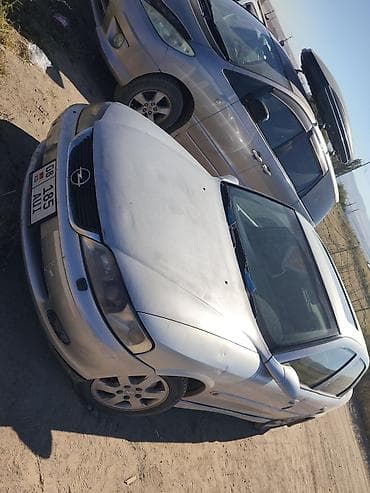 Opel Vectra: 2001 г., 2.2 л, Автомат, Бензин, Седан — 4