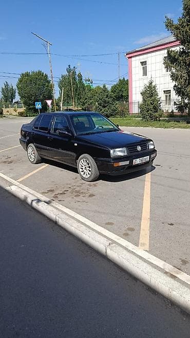 щит приборка: Volkswagen Vento: 1993 г., 1.8 л, Механика, Бензин, Седан — 2