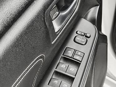 corolla 2016: Toyota Camry: 2016 г., 2.5 л, Автомат, Газ, Седан — 8