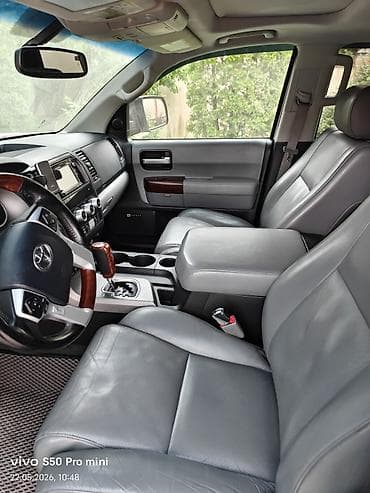 секво: Toyota Sequoia: 2017 г., 5.7 л, Типтроник, Газ, Внедорожник — 8
