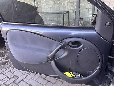 mini cuper: Ford Ka: 2002 г., 1.3 л, Ручные, Бензин, Хэтчбэк — 6