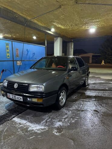 авто венто: Volkswagen Vento: 1992 г., 1.8 л, Механика, Бензин, Седан — 2