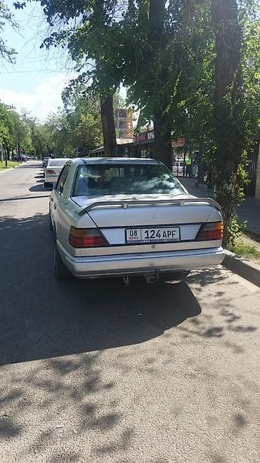 салон мерседес 124: Mercedes-Benz W124: 1992 г., 2 л, Механика, Седан — 3