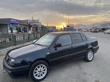 danigo 3: Volkswagen Vento: 1993 г., 1.8 л, Механика, Бензин, Седан — 2